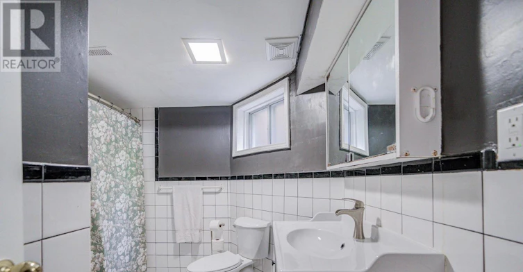 1-224 Lippincott Street, Toronto, ON, M5S 2P5 - 9