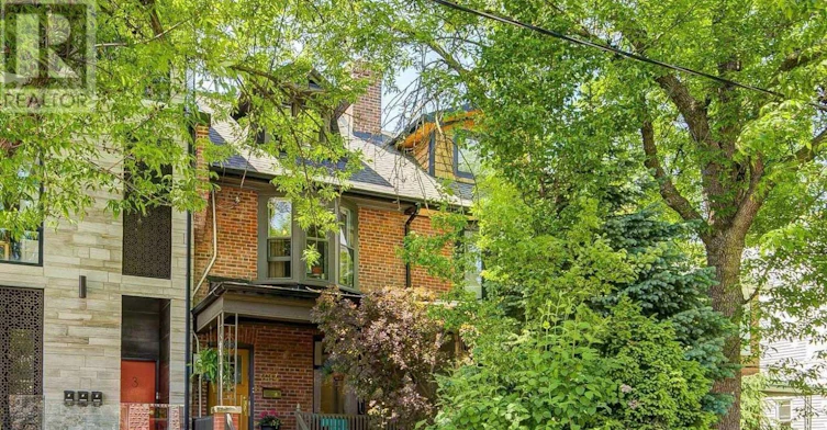 1-224 Lippincott Street, Toronto, ON, M5S 2P5