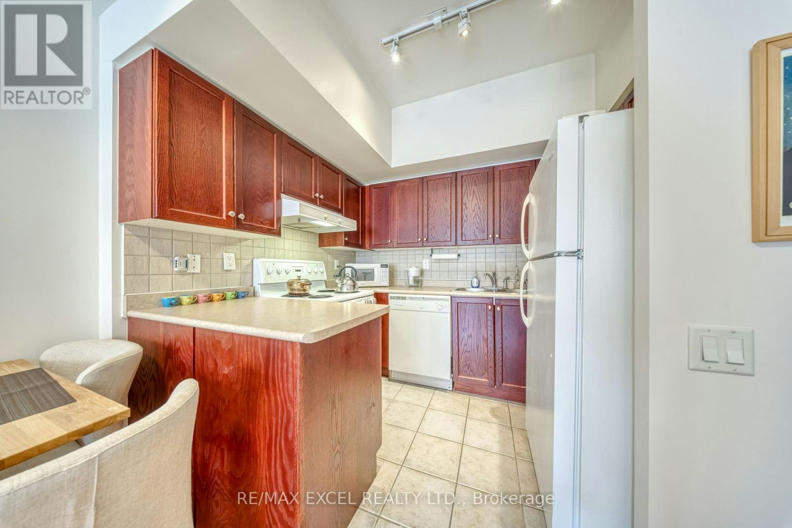 403-115 Richmond Street E, Toronto, ON, M5C 3H6 - 14