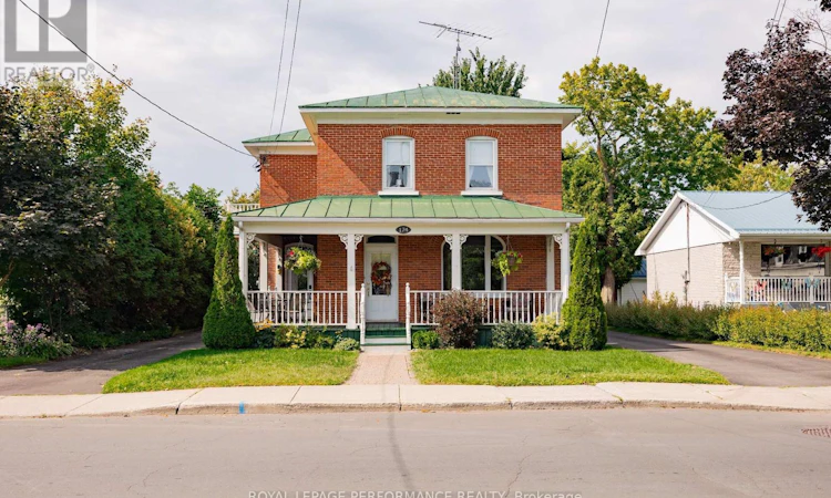 174 Main Street S