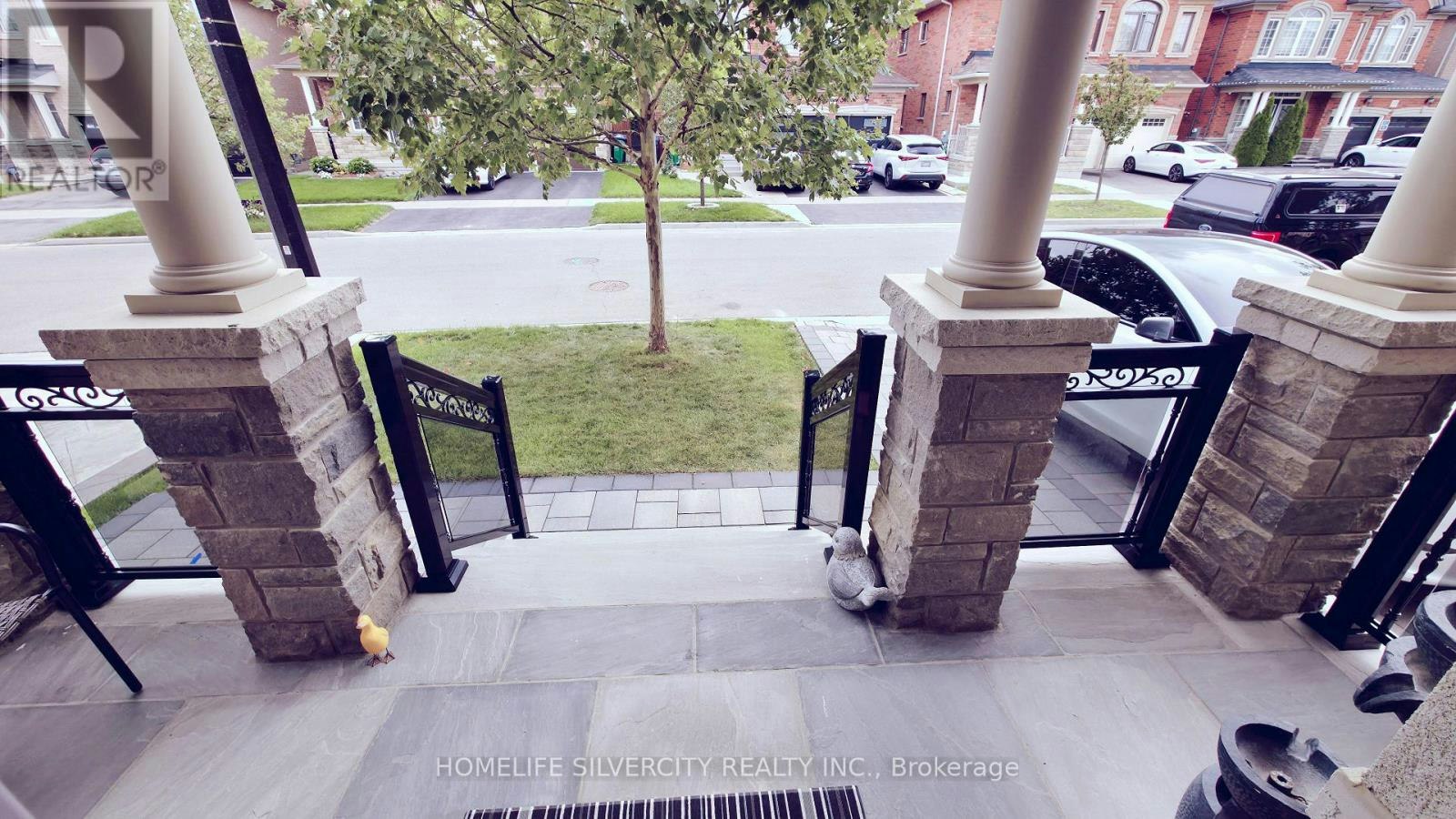 5 Magical Road, Brampton, ON, L7A 4R1 - 2