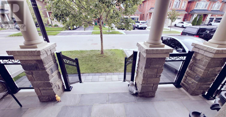 5 Magical Road, Brampton, ON, L7A 4R1 - 2