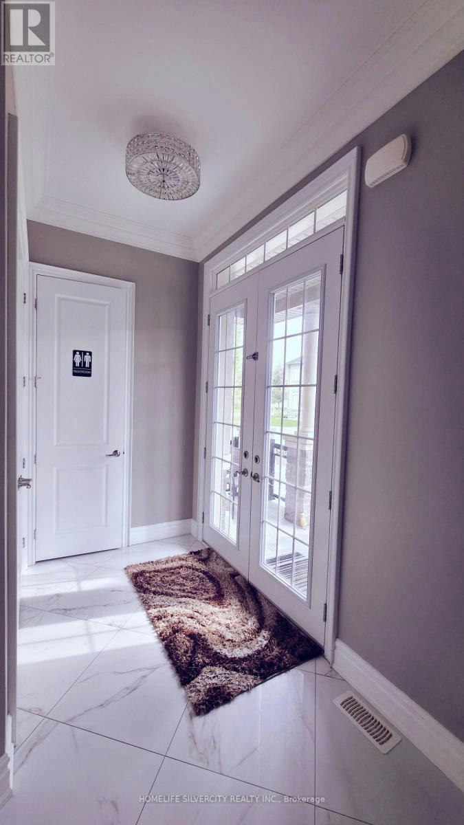 5 Magical Road, Brampton, ON, L7A 4R1 - 4