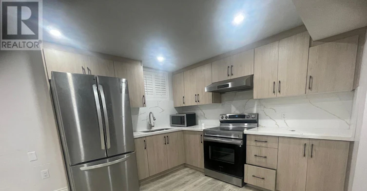 BSMT-211 Macedonia Crescent, Mississauga, ON, L5B 3R8 - 2