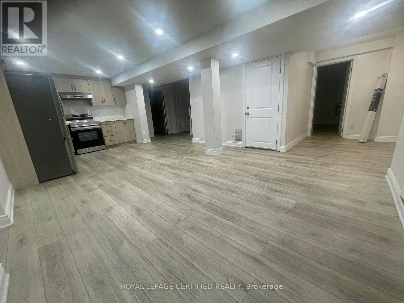 BSMT-211 Macedonia Crescent, Mississauga, ON, L5B 3R8 - 5