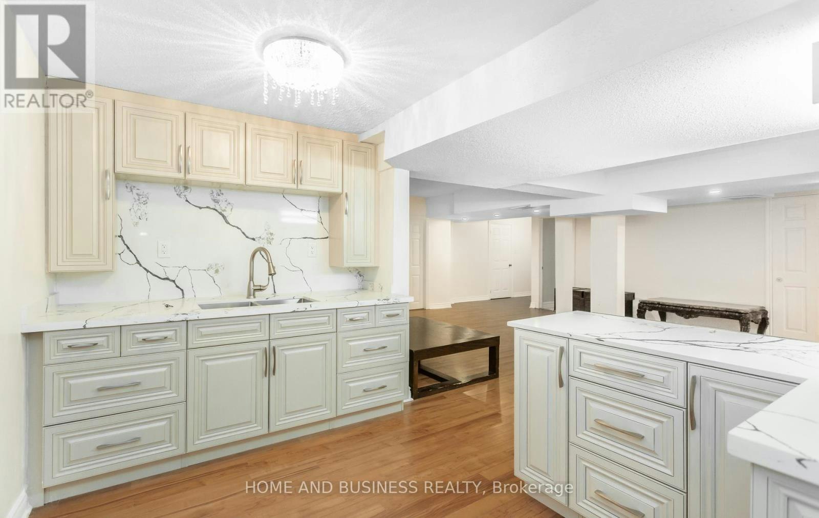 1755 Birchwood Drive, Mississauga, ON, L5J 1T7 - 40
