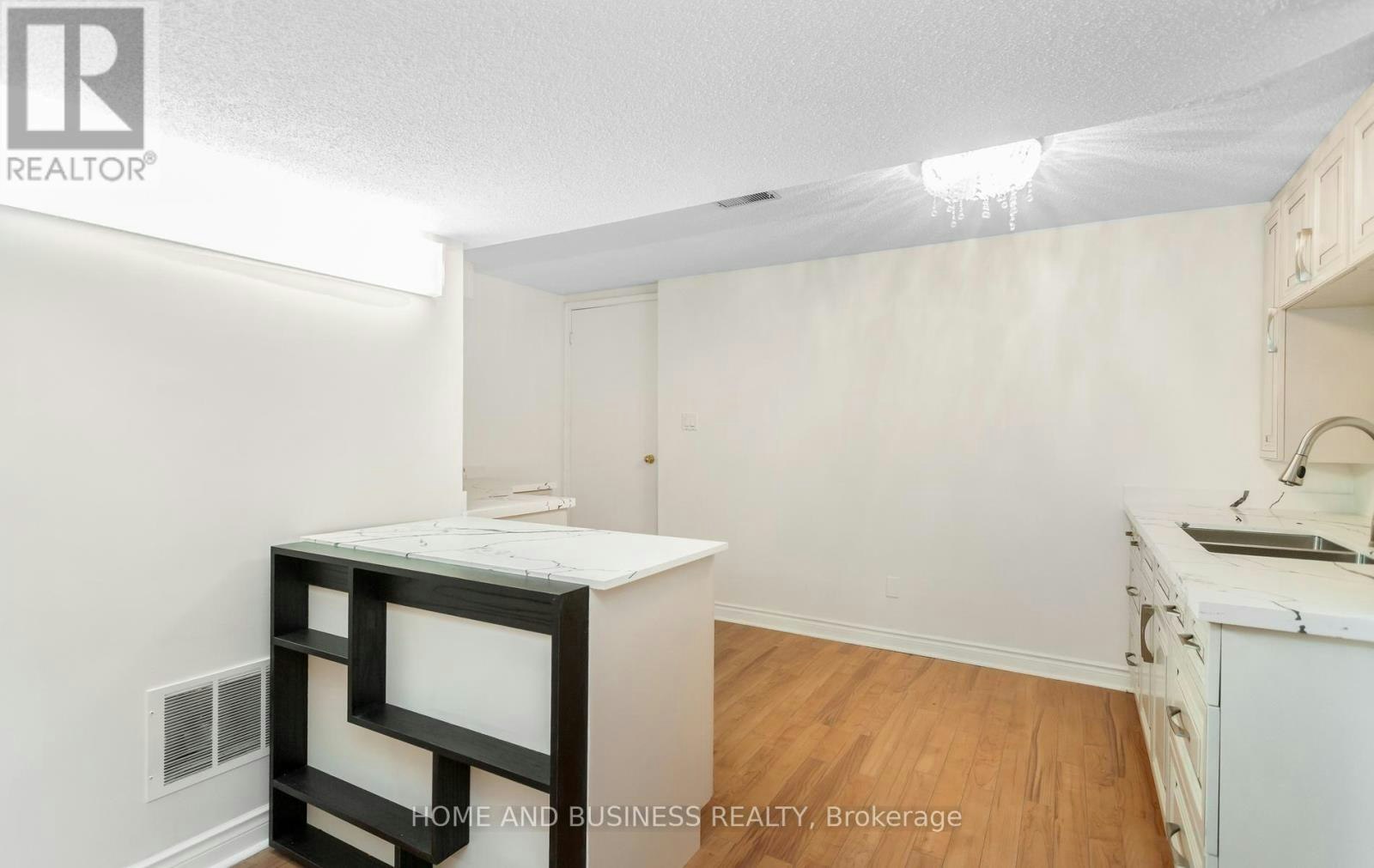 1755 Birchwood Drive, Mississauga, ON, L5J 1T7 - 41