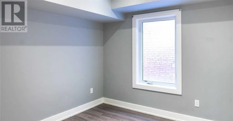 UPPER-2 Hyde Avenue, Toronto, ON, M6M 1J3 - 8
