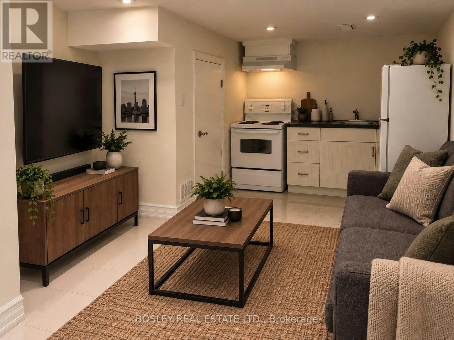 LOWER-257 Franklin Avenue, Toronto, ON, M6P 3Z4