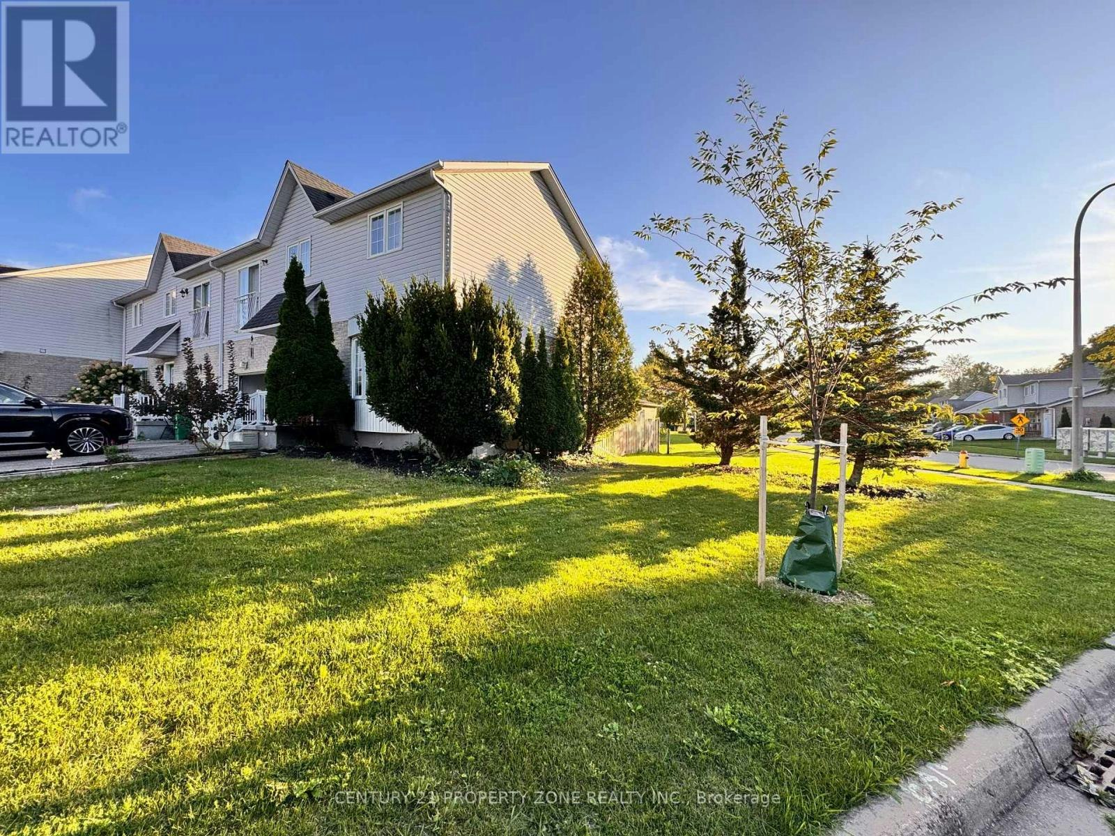 1 Golden Terrace Court, Kitchener, ON, N2N 3L2 - 4