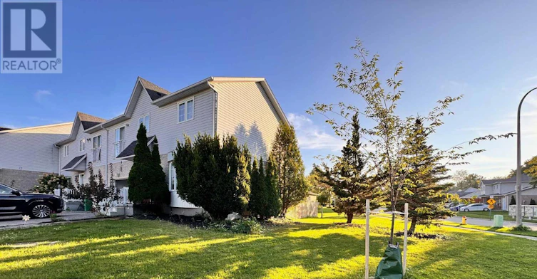 1 Golden Terrace Court, Kitchener, ON, N2N 3L2 - 4
