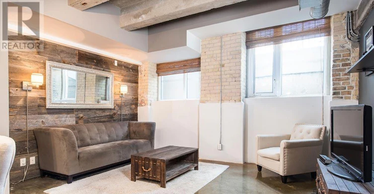 L04-201 Carlaw Avenue, Toronto, ON, M4M 2S3 - 2