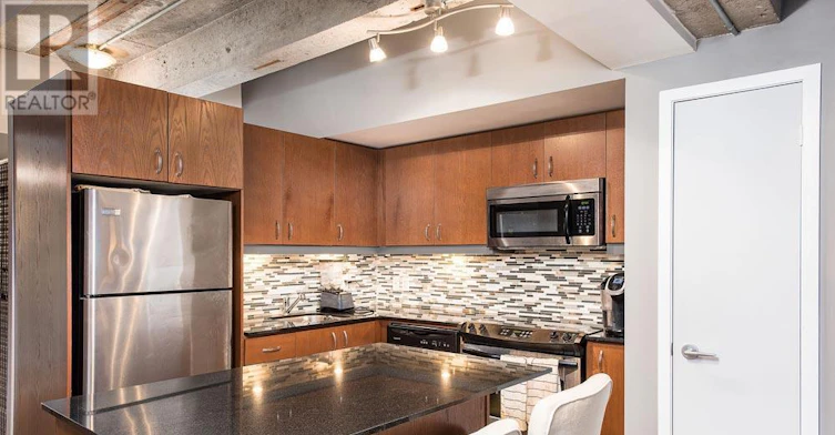 L04-201 Carlaw Avenue, Toronto, ON, M4M 2S3 - 10