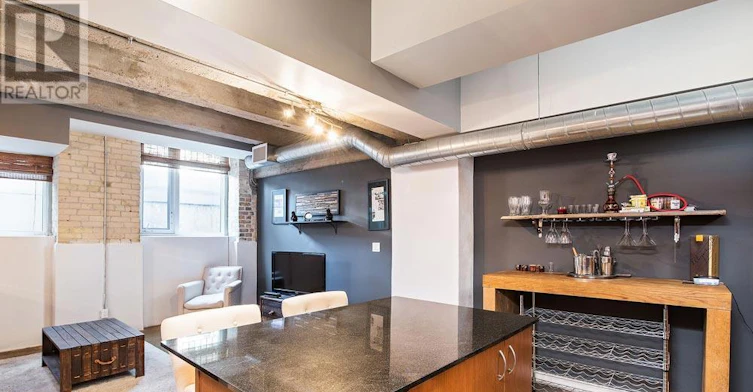 L04-201 Carlaw Avenue, Toronto, ON, M4M 2S3 - 11