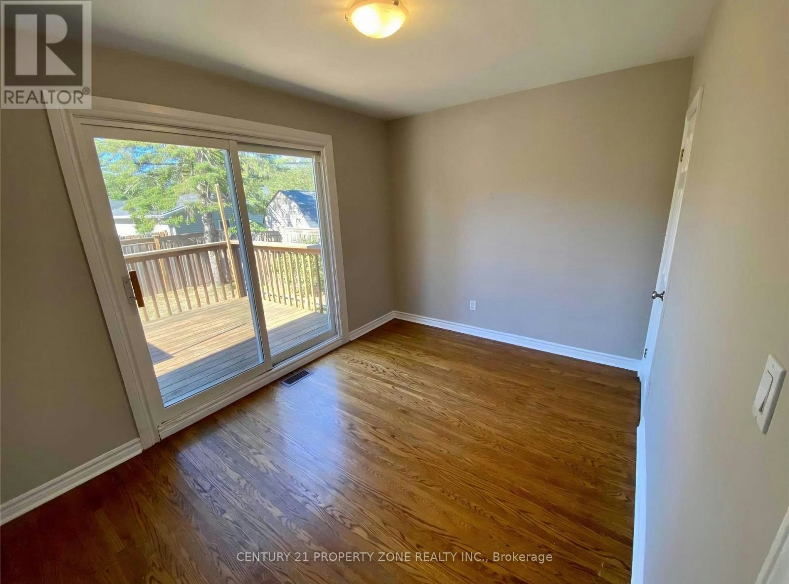 5439 Cornwall Crescent, Burlington, ON, L7L 3K2 - 6