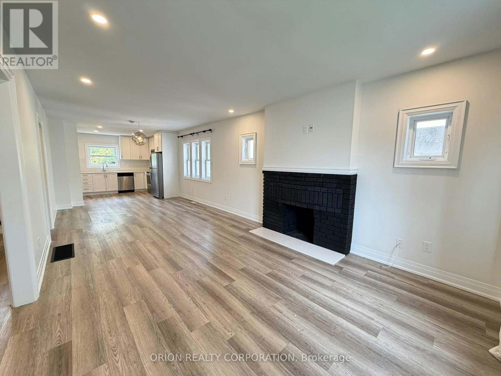 1016 Haig Boulevard, Mississauga, ON, L5E 2M5 - 4