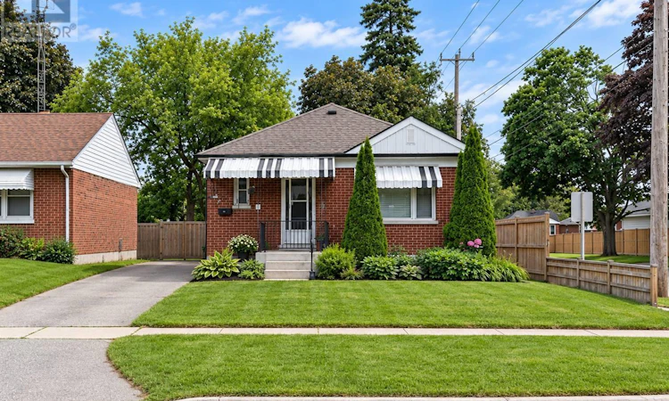 337 Cadillac Avenue S
