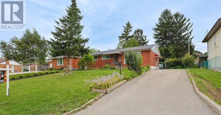 UPPER-268 Burlington Crescent, London, ON, N5Z 3G5 - 3