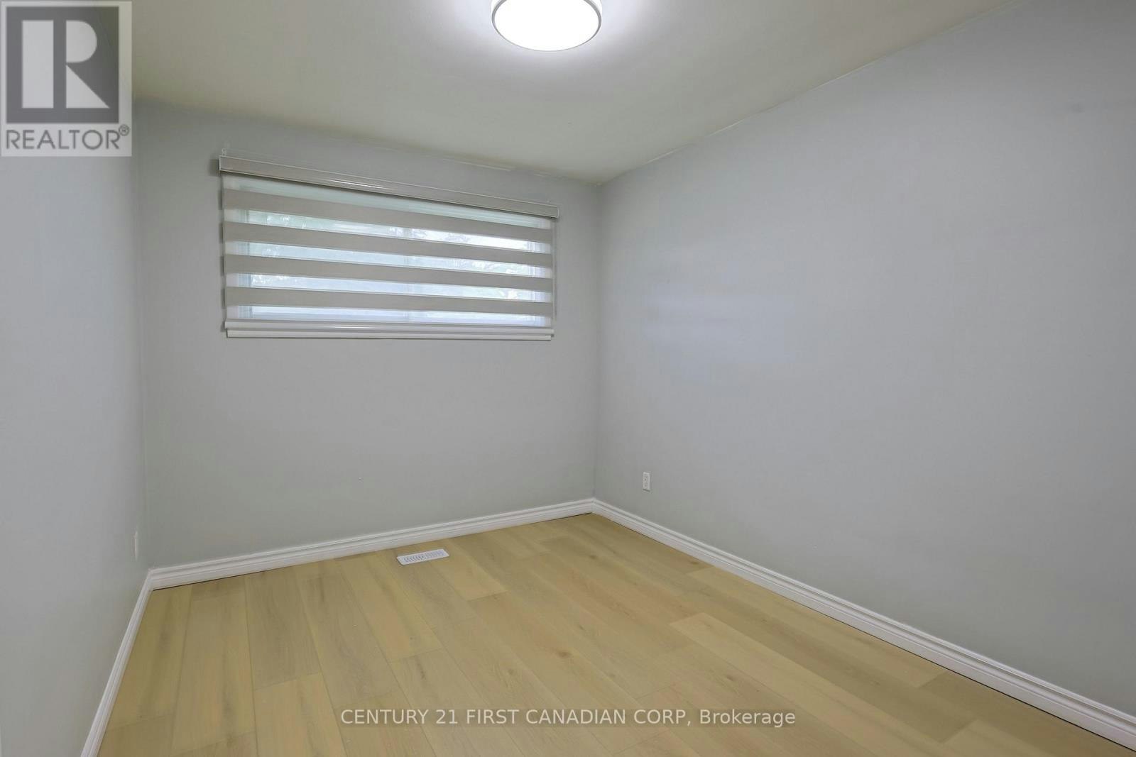 UPPER-268 Burlington Crescent, London, ON, N5Z 3G5 - 13