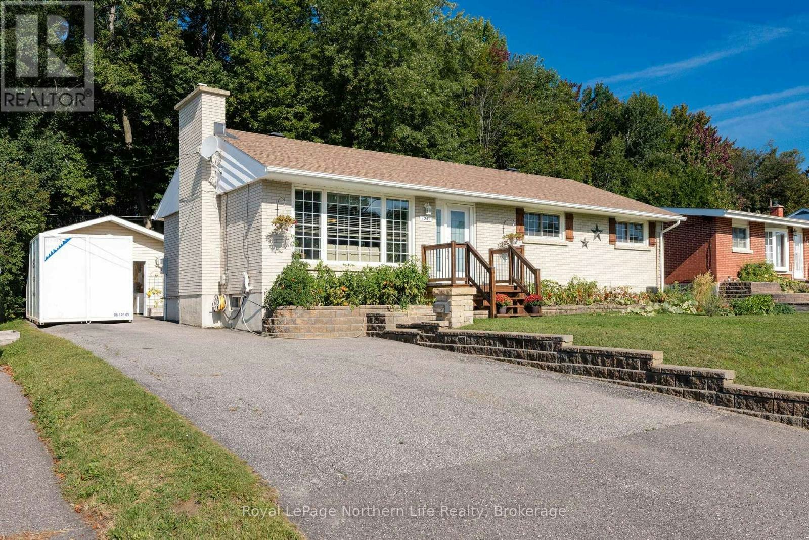 1237 Glenwood Road, North Bay, ON, P1B 4S7
