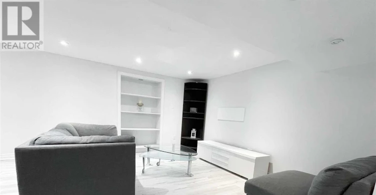 BSMT-35 Ashland Crescent, Markham, ON, L3P 3Z9 - 3