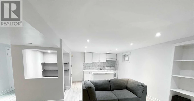 BSMT-35 Ashland Crescent, Markham, ON, L3P 3Z9