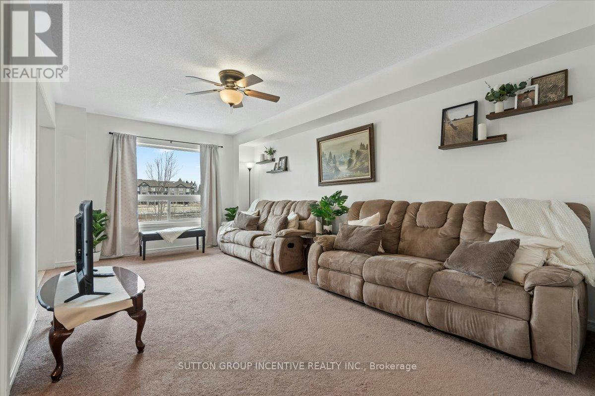 1200 Mary Lou Street, Innisfil, ON, L9S 0C1 - 12