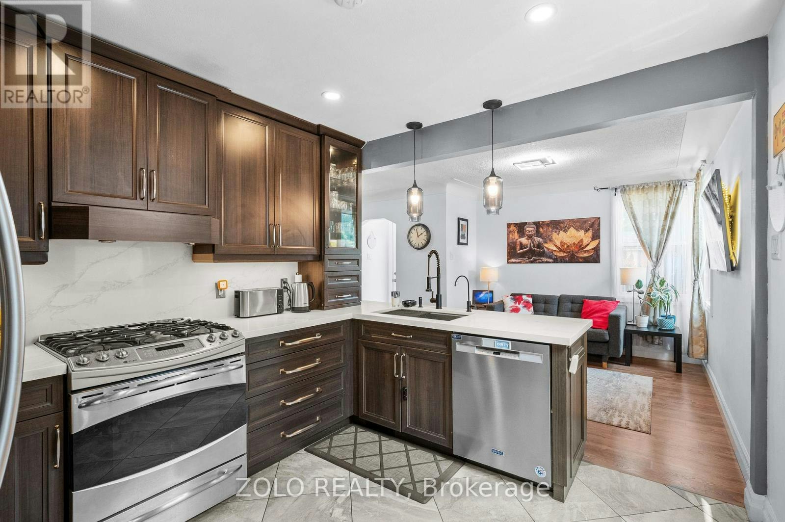442 Queen Mary Drive, Oakville, ON, L6K 3M1 - 12