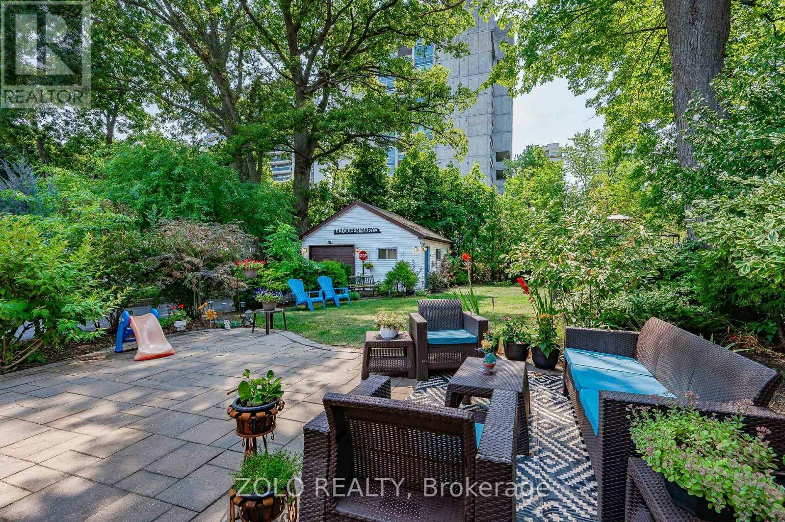 442 Queen Mary Drive, Oakville, ON, L6K 3M1 - 2