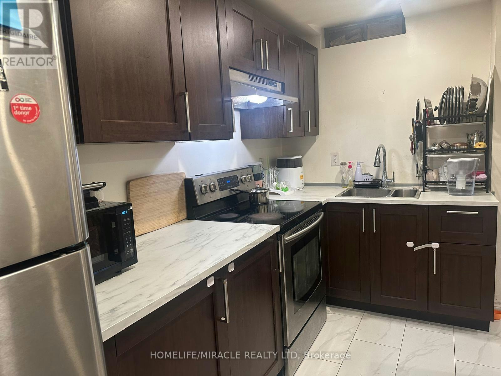 BSMT-54 Oranmore Crescent, Brampton, ON, L6X 0K1