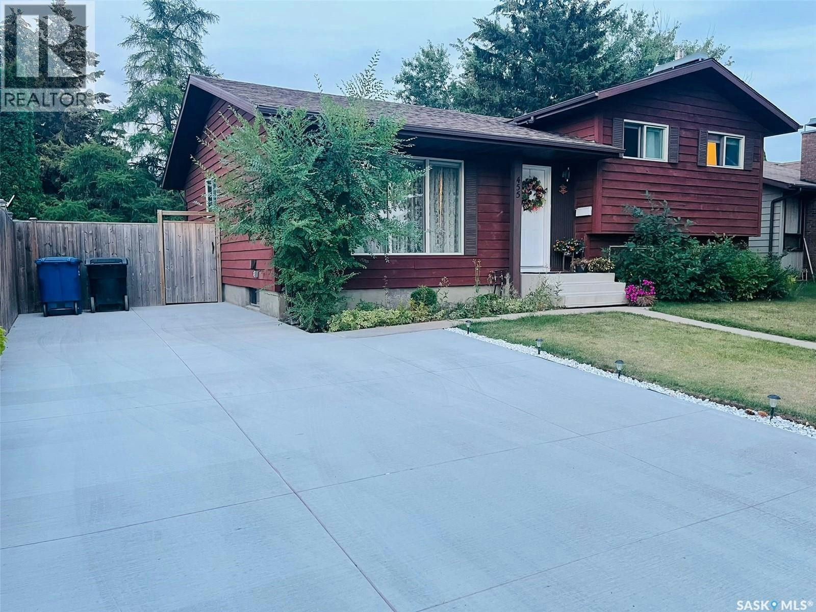 455 Kingsmere Boulevard, Saskatoon, SK, S7J 3T9