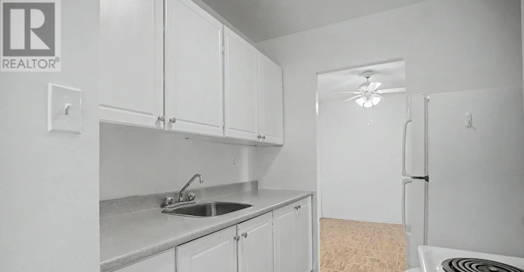 425-888 Glen Street, Oshawa, ON, L1J 5Z4 - 7