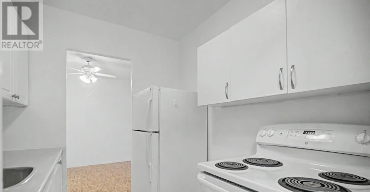 425-888 Glen Street, Oshawa, ON, L1J 5Z4 - 6