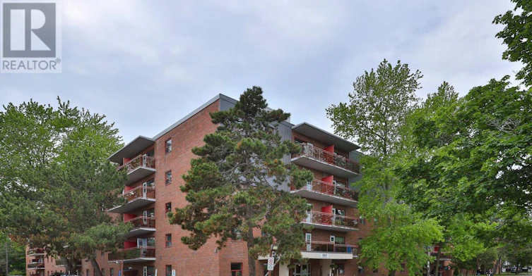 425-888 Glen Street, Oshawa, ON, L1J 5Z4