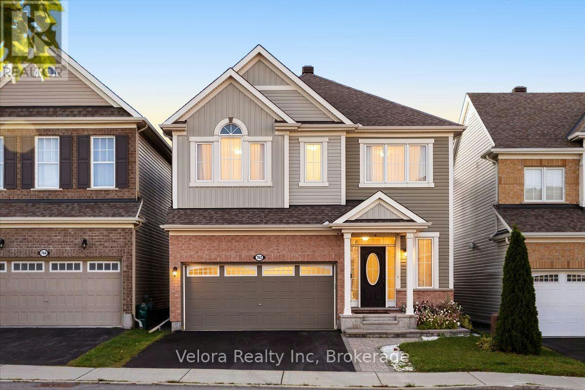 762 Rosehill Avenue, Ottawa, ON, K2S 0X2