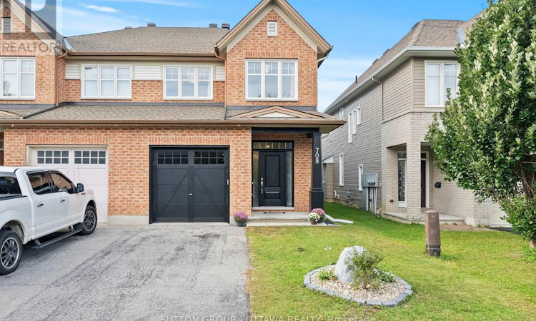 708 Hazelnut Crescent