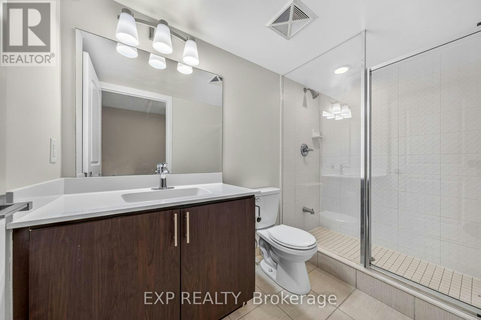 612-1 De Boers Drive, Toronto, ON, M3J 0G6 - 23