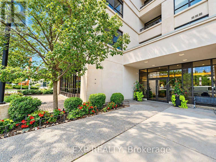 612-1 De Boers Drive, Toronto, ON, M3J 0G6 - 7