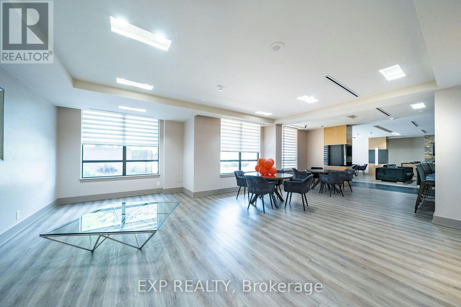 612-1 De Boers Drive, Toronto, ON, M3J 0G6 - 34