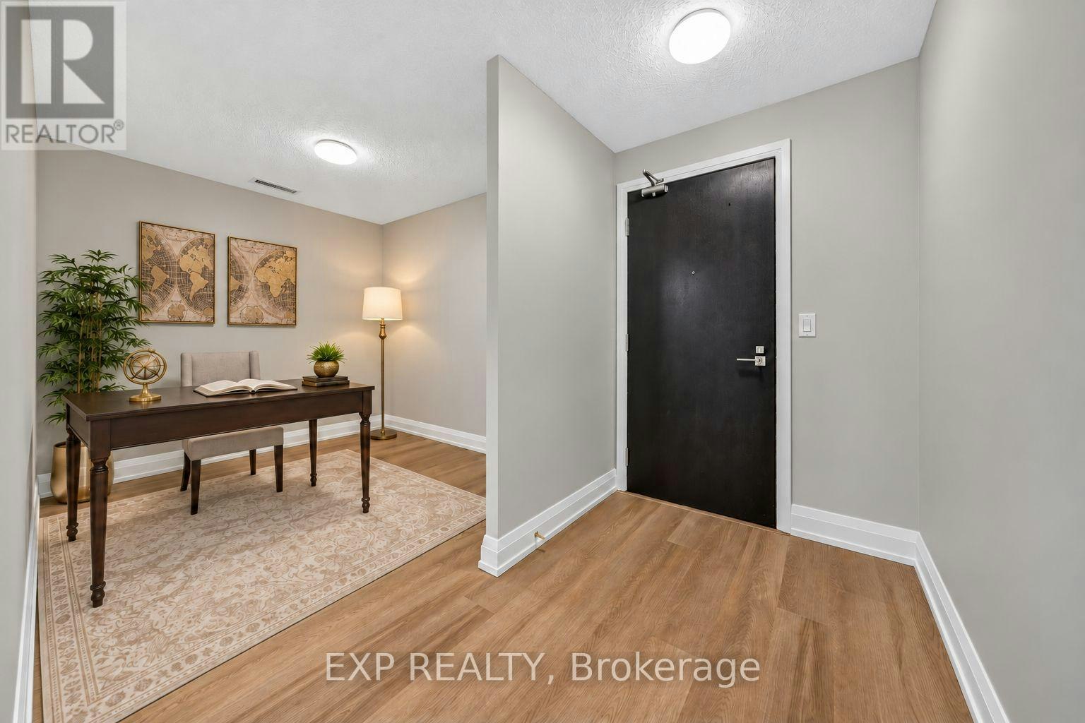 612-1 De Boers Drive, Toronto, ON, M3J 0G6 - 17