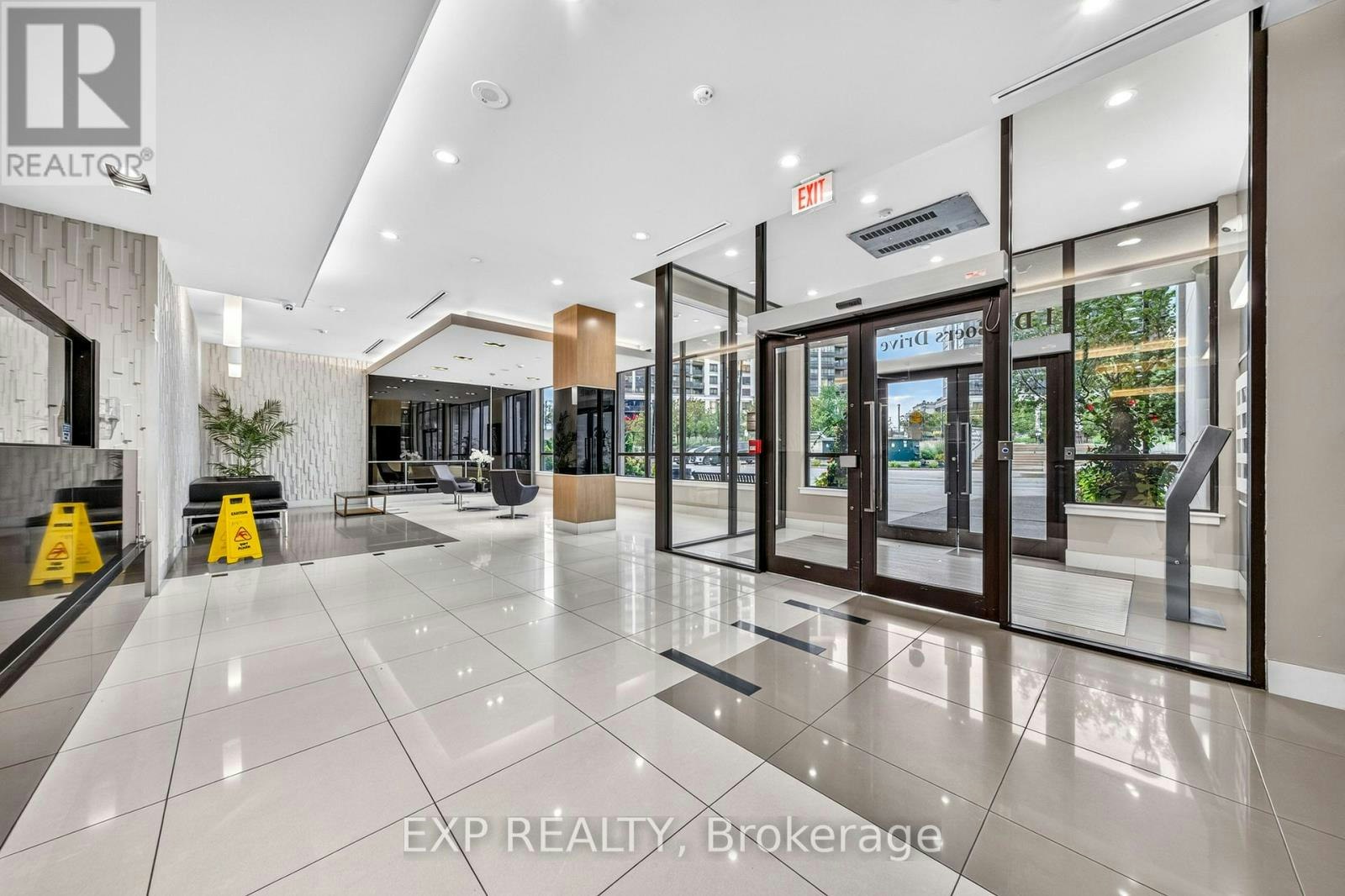 612-1 De Boers Drive, Toronto, ON, M3J 0G6 - 9