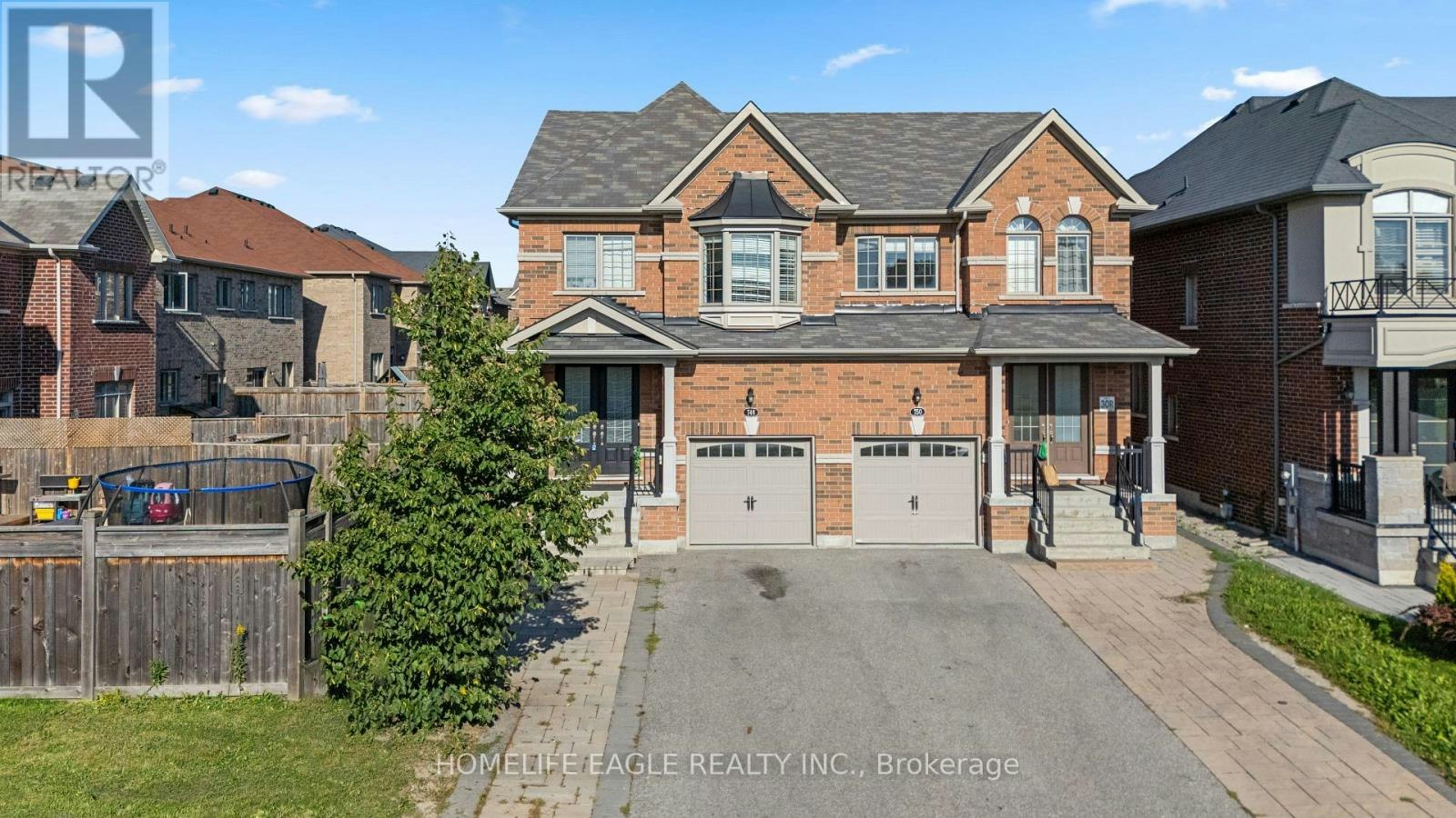 746 Yarfield Crescent, Newmarket, ON, L3X 0H4