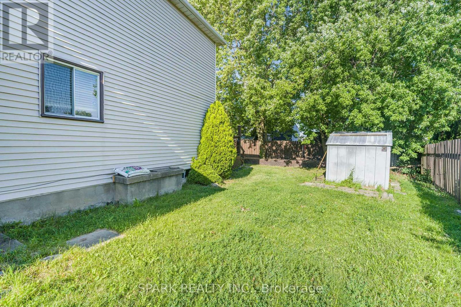 23 Rannie Court, Thorold, ON, L2V 4X2 - 25