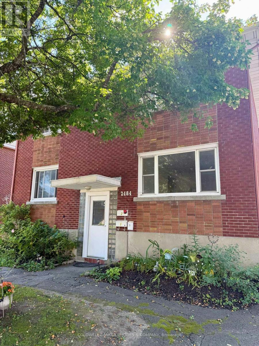 1-2484 Carlsen Avenue, Ottawa, ON, K1V 8G3