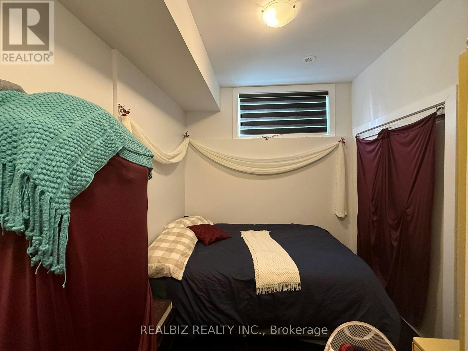 L133-9580 Islington Avenue, Vaughan, ON, L4H 4Z5 - 9