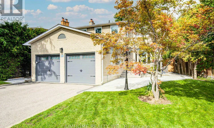 83 Houseman Crescent