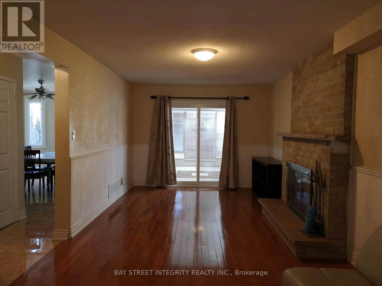 MAIN-3 Feltham Road, Markham, ON, L3P 6T2 - 4