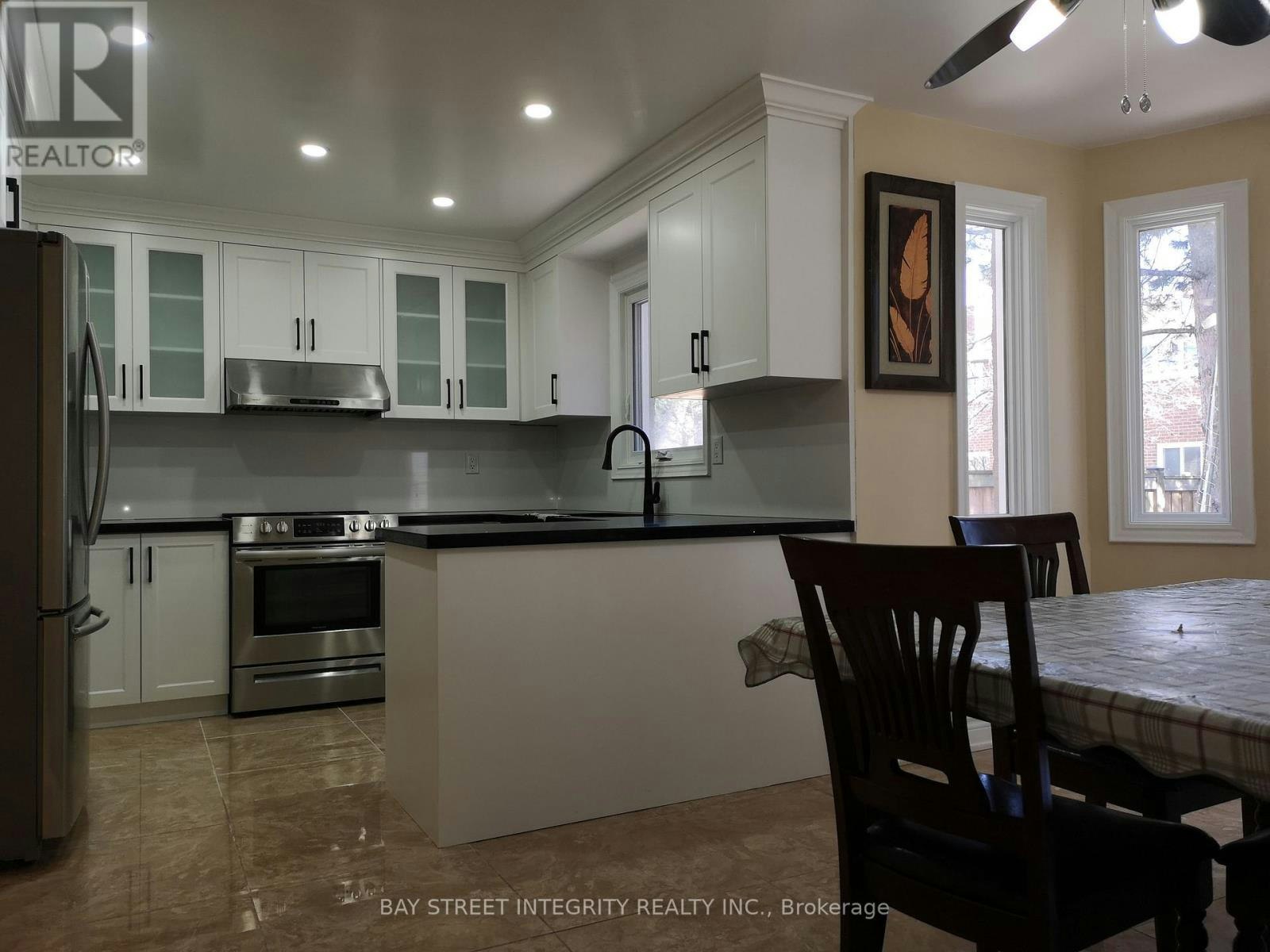 MAIN-3 Feltham Road, Markham, ON, L3P 6T2 - 9