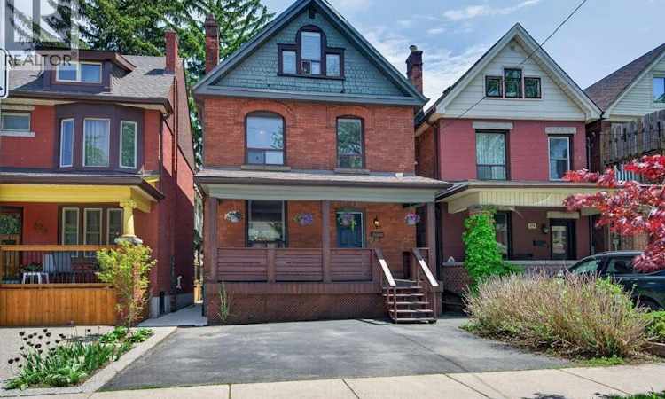 225 Prospect Street S