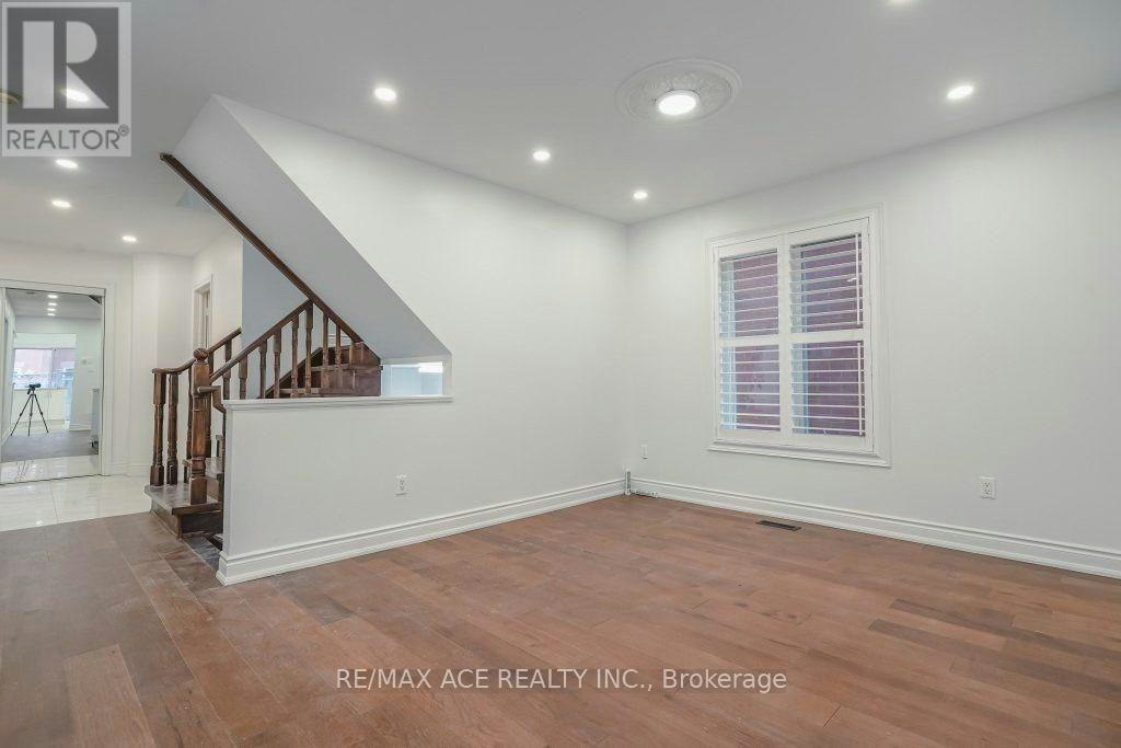 MAIN-168 Roxbury Street, Markham, ON, L3S 3T4 - 2